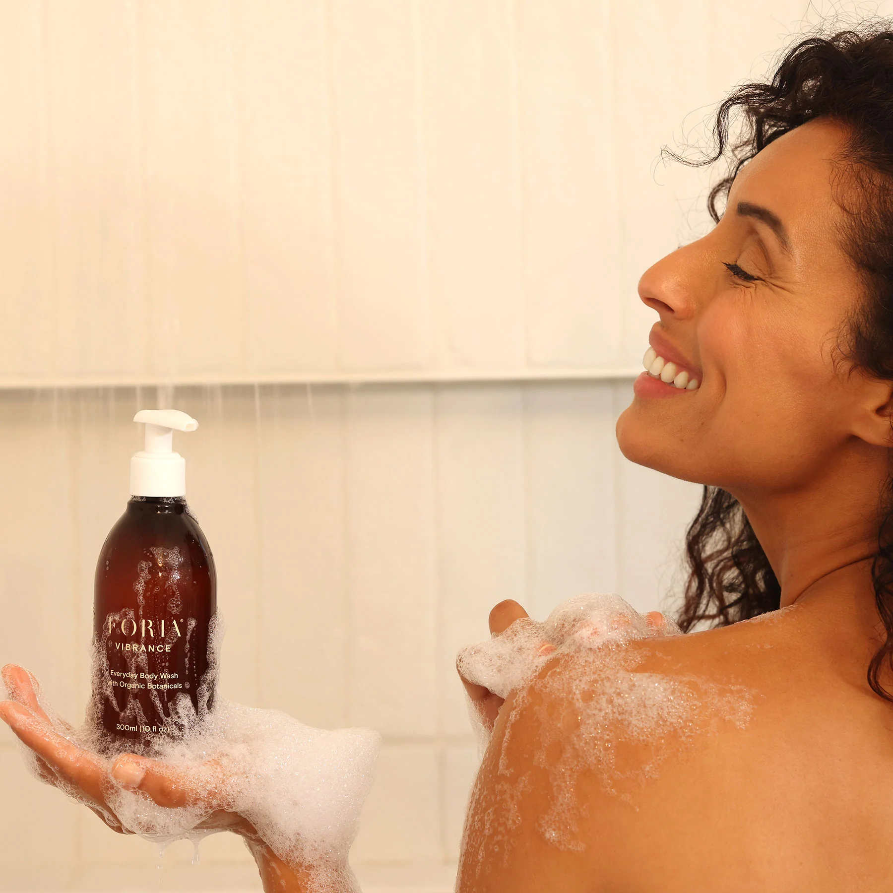 Foria Vibrance Everyday Body Wash with Organic Botanicals 10 fl oz - Image 8