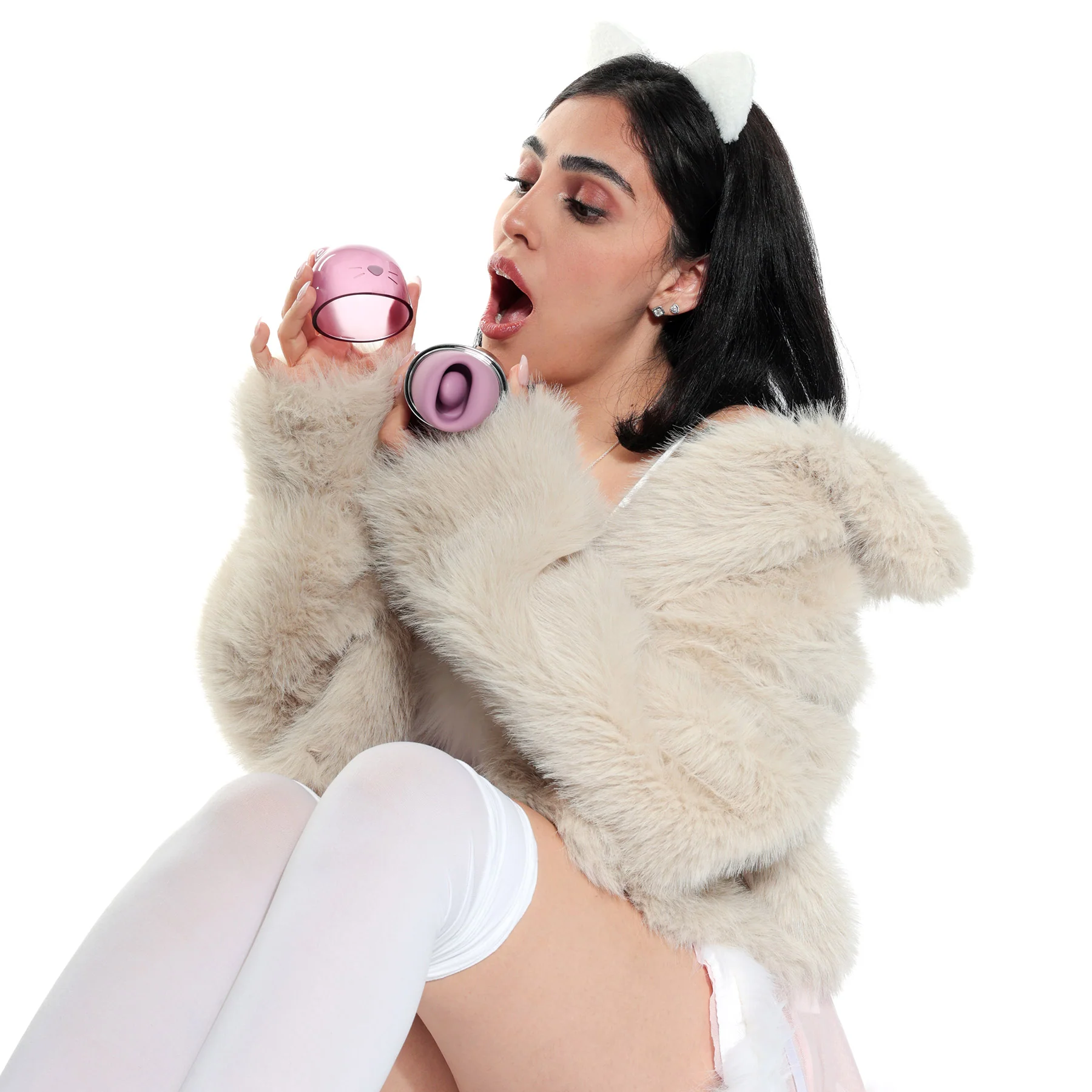 KLITTY Triple-Action Tongue Licking & Suction Vibrator By SVAKOM - Image 5