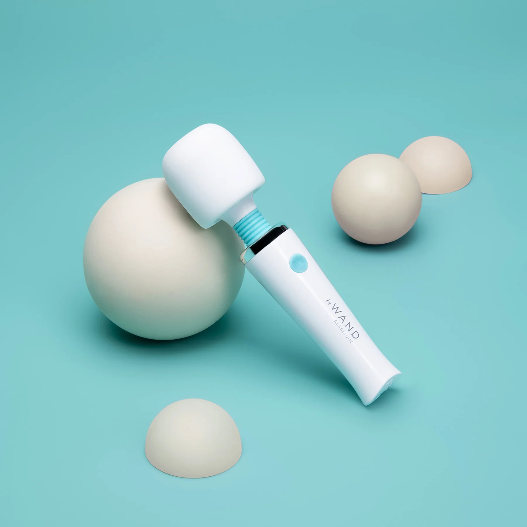 Le Wand Classique Mini Rechargeable Vibrating Massager - Image 14