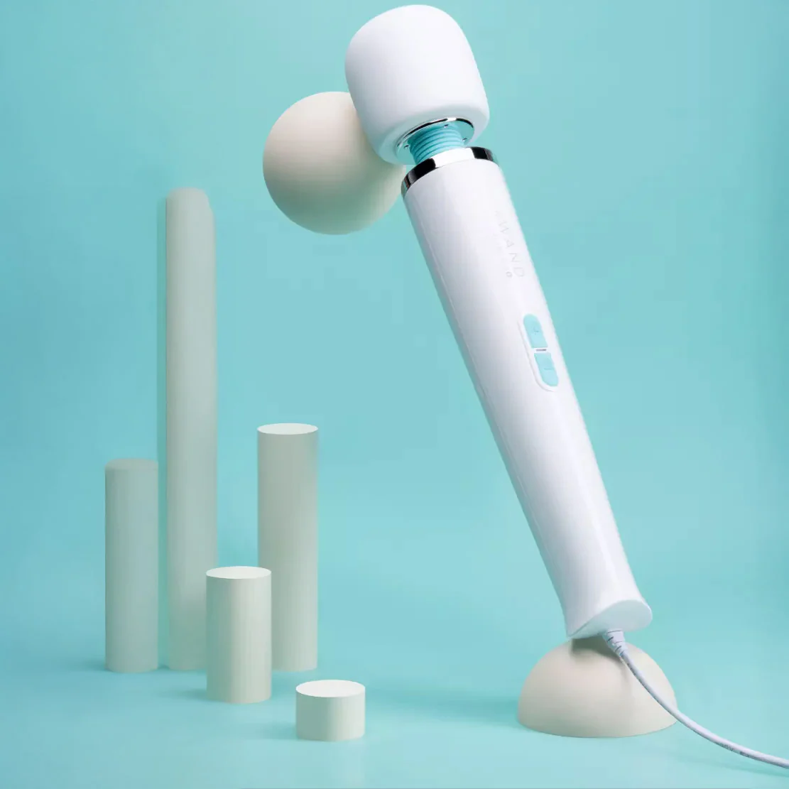 Le Wand Classique Plug-In Original Full-Body Vibrating Massager - Image 3
