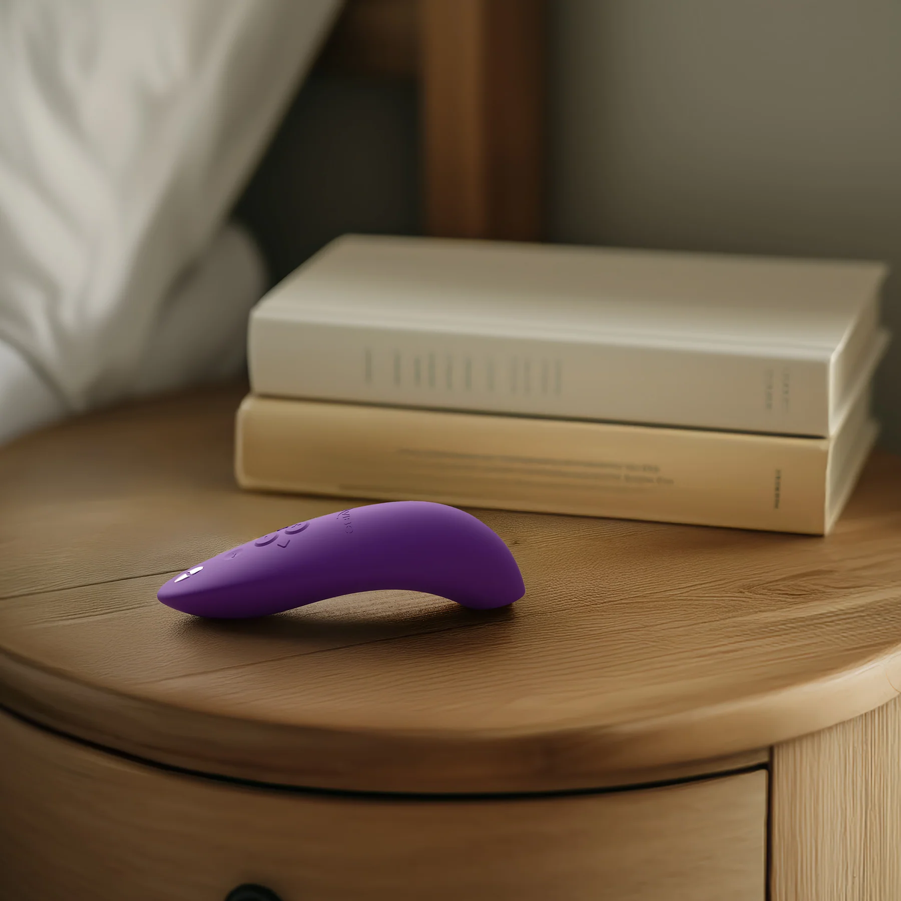 Melt 2 By We-Vibe Waterproof Rechargeable Pleasure Airâ„¢ Clitoral Stimulator - Image 27