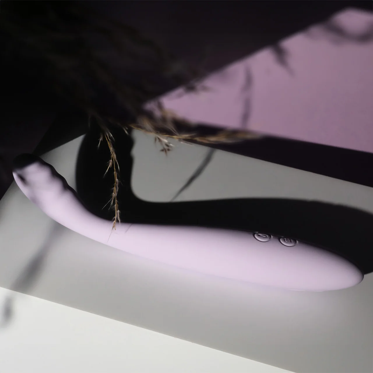 SVAKOM CICI 2 Rechargeable Warming App Controlled Slim Silicone G-Spot Vibrator - Pastel Lilac - Image 16