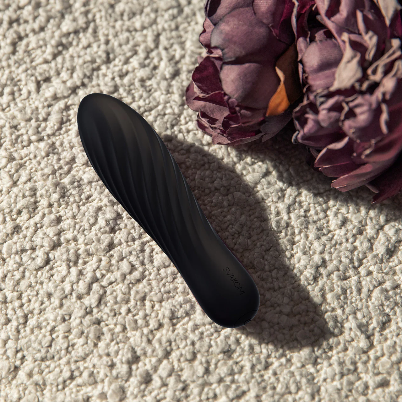 SVAKOM Tulip Rechargeable Waterproof Silicone Powerful Bullet Vibrator - Black - Image 7